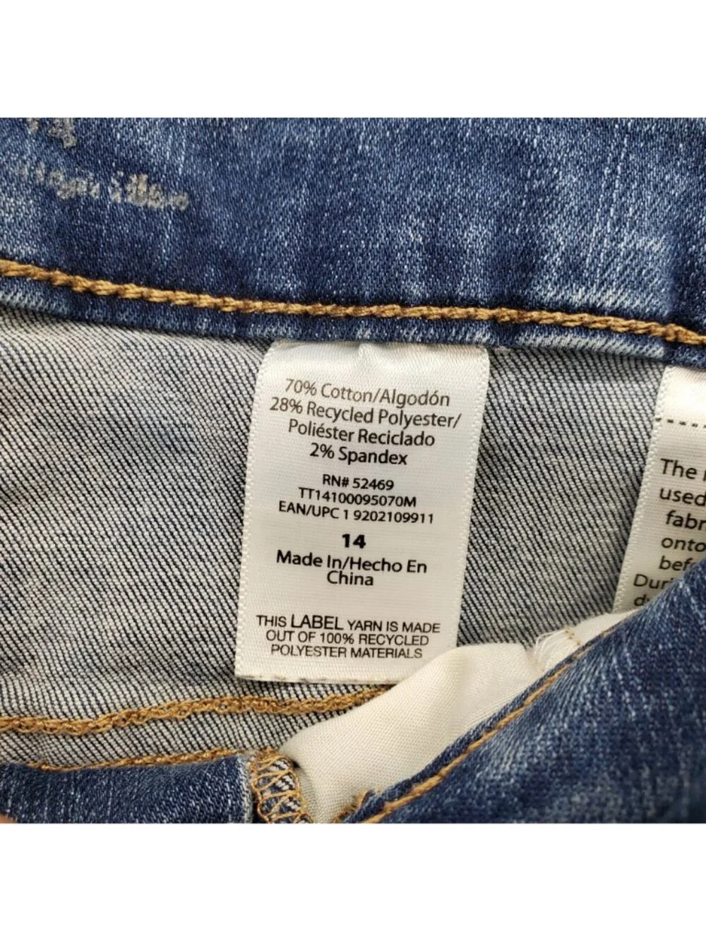 Time And Tru Shorts Womens 14 Blue Denim High Waist Distressed Cutoff *Read*